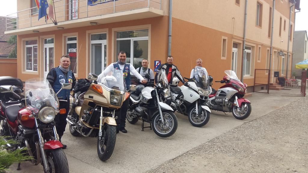 Pensiunea Claudiu Caransebeş Eksteriør billede